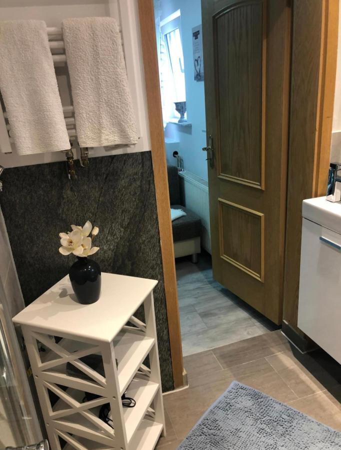 Kleine Gemuetliche Einliegerwohnung Mit Garten Und Pool Nordstemmen Zewnętrze zdjęcie